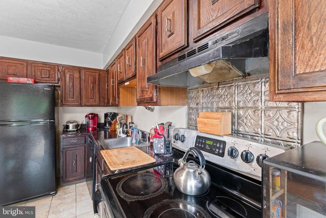 1238 HOLMESPUN DR, Pasadena, MD 21122
