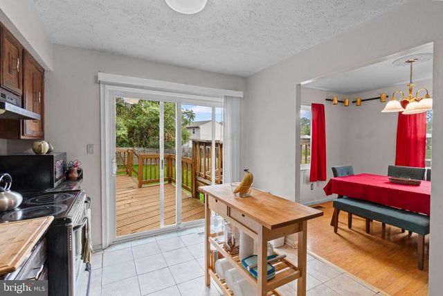1238 HOLMESPUN DR, Pasadena, MD 21122