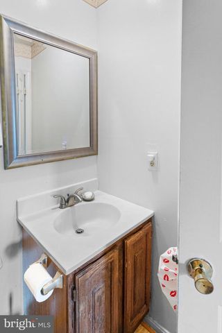 1238 HOLMESPUN DR, Pasadena, MD 21122