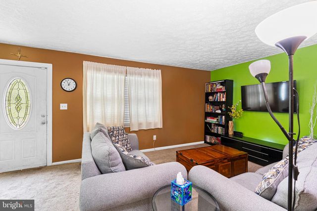 1238 HOLMESPUN DR, Pasadena, MD 21122