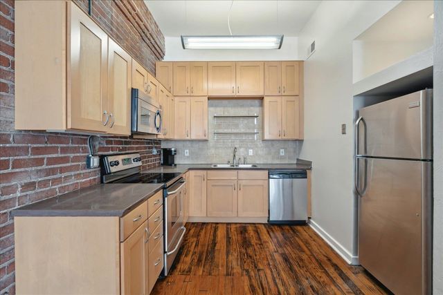 413 S Main St Apt 206, Memphis, TN 38103