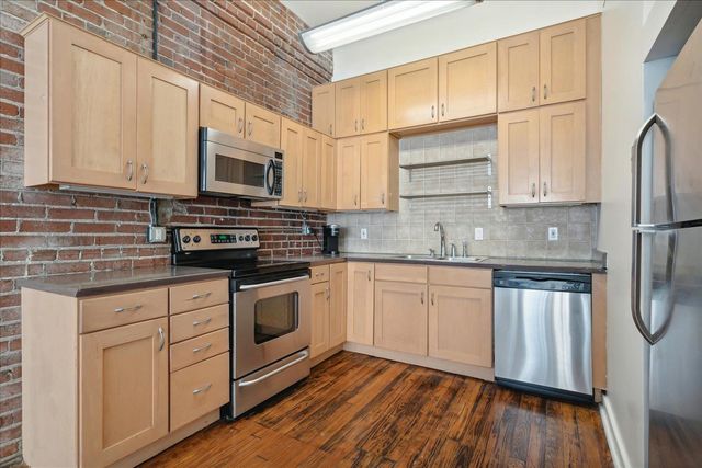 413 S Main St Apt 206, Memphis, TN 38103