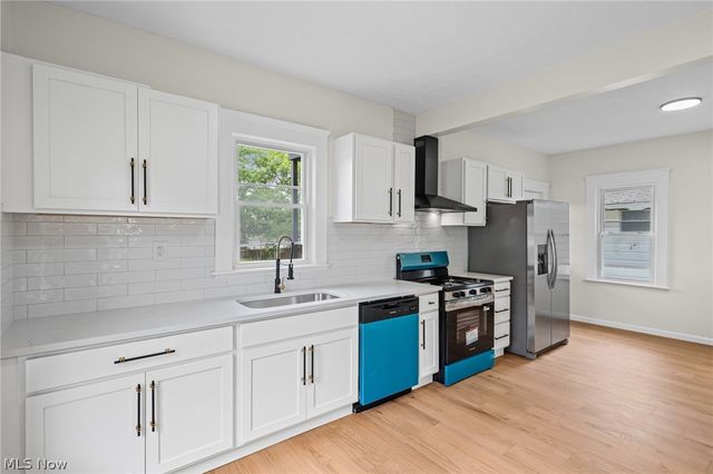 14148 Berwyn Avenue, Cleveland, OH 44111