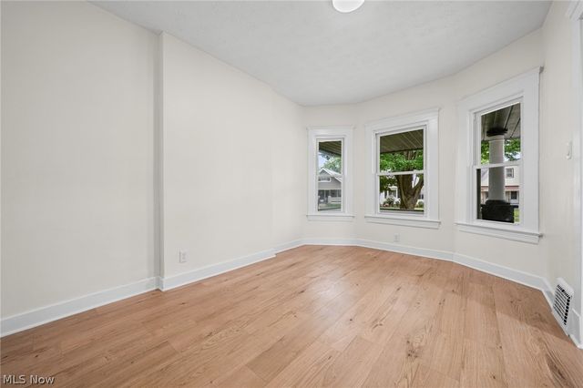 14148 Berwyn Avenue, Cleveland, OH 44111