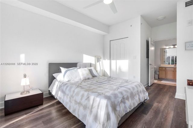 6001 SW 70th St 336, South Miami, FL 33143