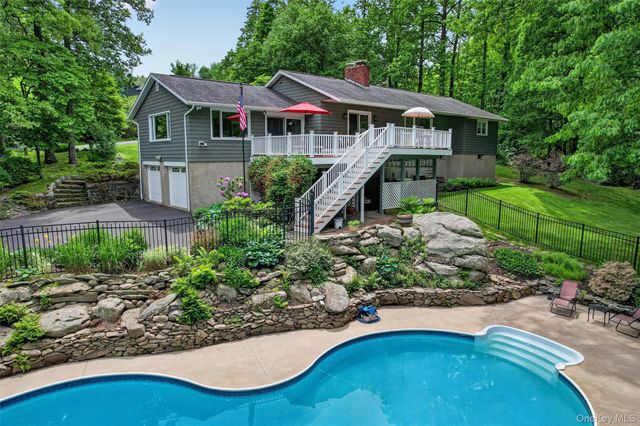 8 Mountain Brook Road, Cornwall, NY 12518