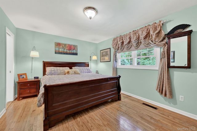 8 Mountain Brook Road, Cornwall, NY 12518