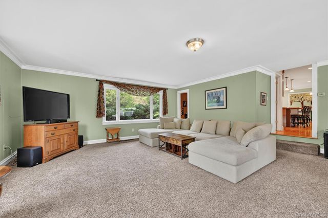 8 Mountain Brook Road, Cornwall, NY 12518