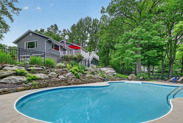 8 Mountain Brook Road, Cornwall, NY 12518