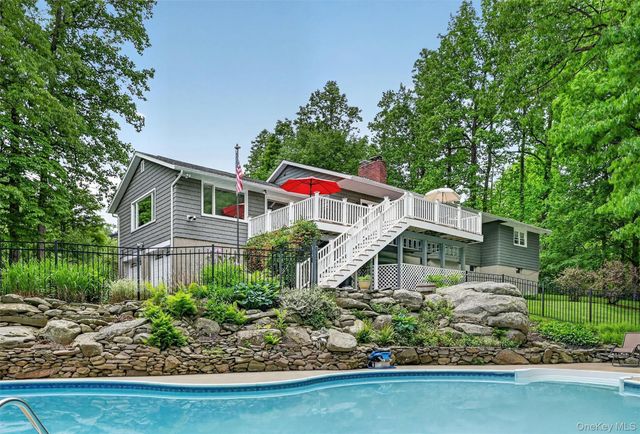 8 Mountain Brook Road, Cornwall, NY 12518