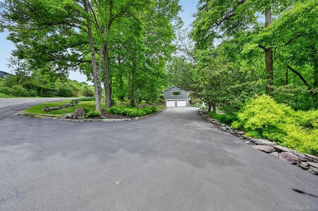 8 Mountain Brook Road, Cornwall, NY 12518