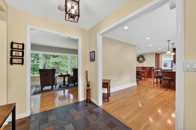 8 Mountain Brook Road, Cornwall, NY 12518