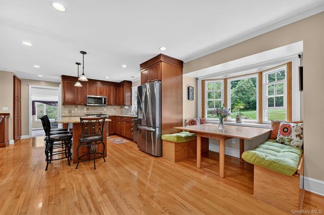 8 Mountain Brook Road, Cornwall, NY 12518