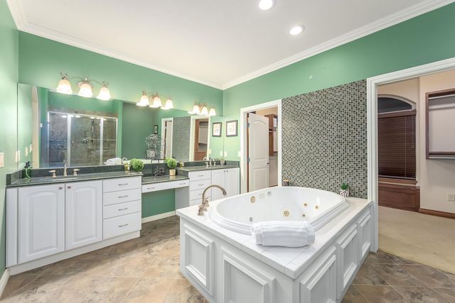 3209 S Bolin Dr, Wichita, KS 67215