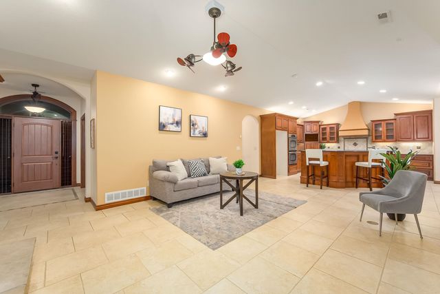 3209 S Bolin Dr, Wichita, KS 67215