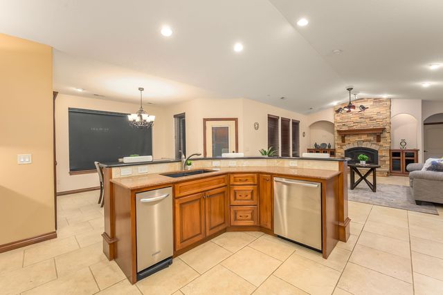 3209 S Bolin Dr, Wichita, KS 67215