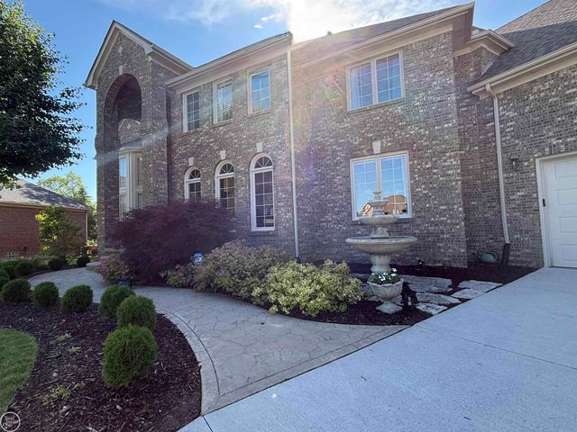 54828 Danielle Street, New Baltimore, MI 48047