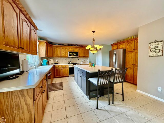 54828 Danielle Street, New Baltimore, MI 48047