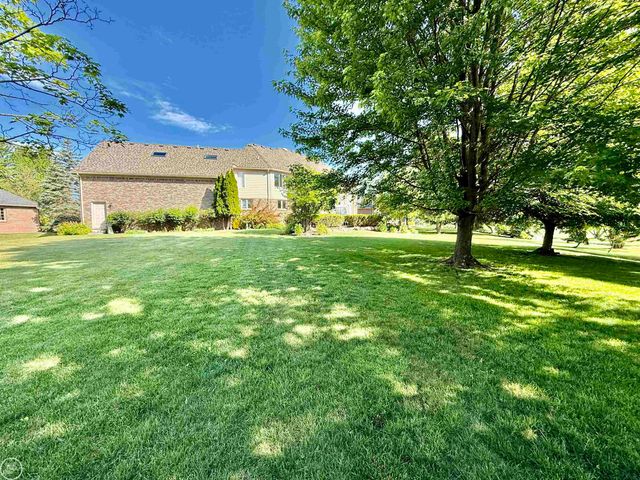 54828 Danielle Street, New Baltimore, MI 48047