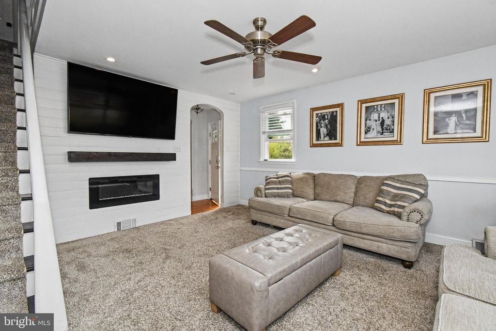 3854 KIRKWOOD RD, Philadelphia, PA 19114 — photo 5