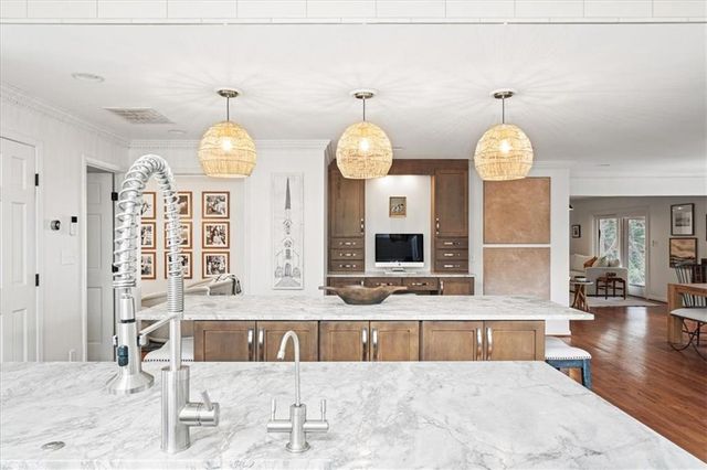 6125 Weatherly Drive, Atlanta, GA 30328