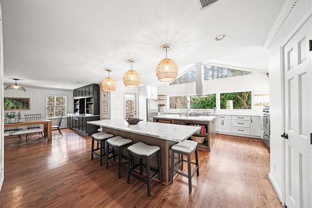 6125 Weatherly Drive, Atlanta, GA 30328