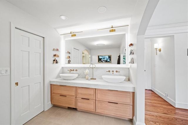 6125 Weatherly Drive, Atlanta, GA 30328