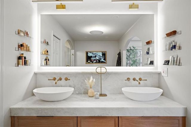 6125 Weatherly Drive, Atlanta, GA 30328