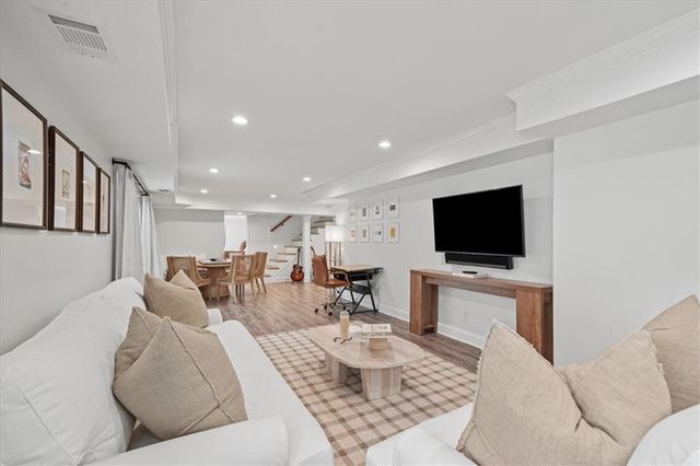 6125 Weatherly Drive, Atlanta, GA 30328