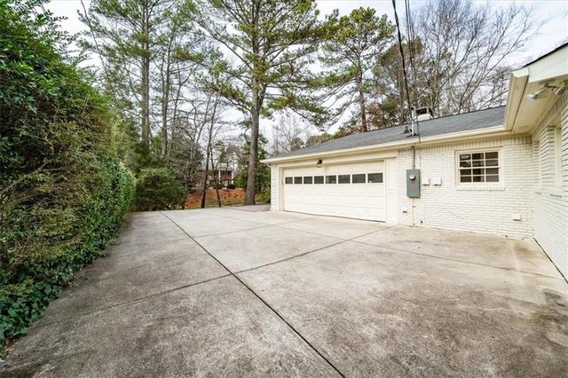 6125 Weatherly Drive, Atlanta, GA 30328