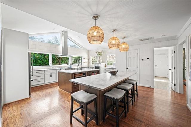 6125 Weatherly Drive, Atlanta, GA 30328