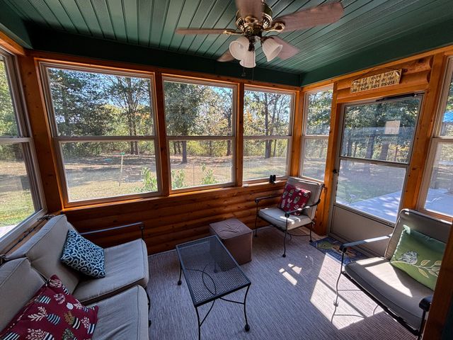 102 Lightning Springs Road, Protem, MO 65733