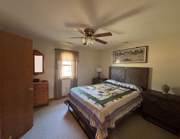 102 Lightning Springs Road, Protem, MO 65733