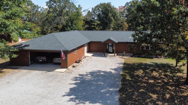 102 Lightning Springs Road, Protem, MO 65733