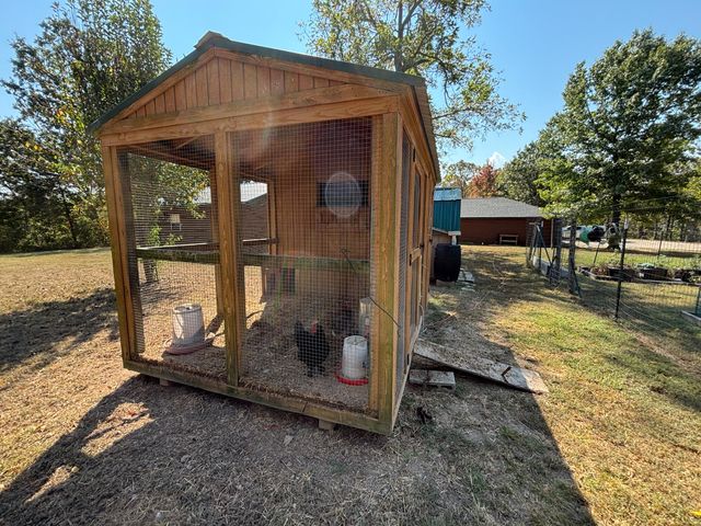 102 Lightning Springs Road, Protem, MO 65733