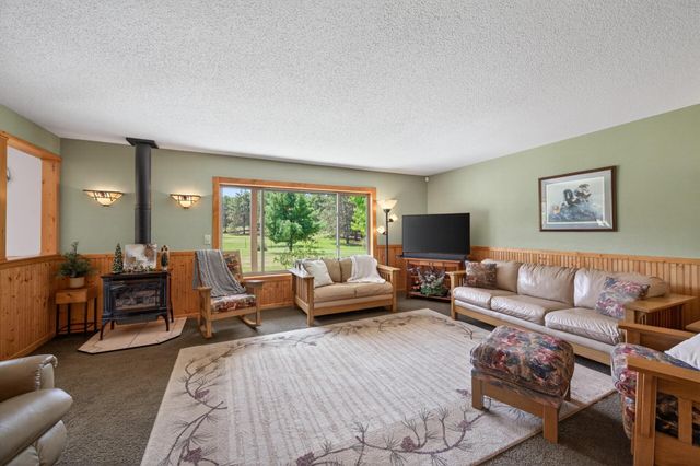 5088 357th Avenue NW, Cambridge, MN 55017
