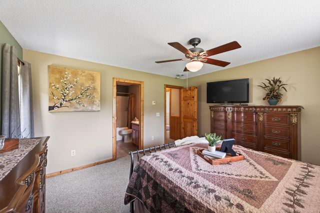 5088 357th Avenue NW, Cambridge, MN 55017