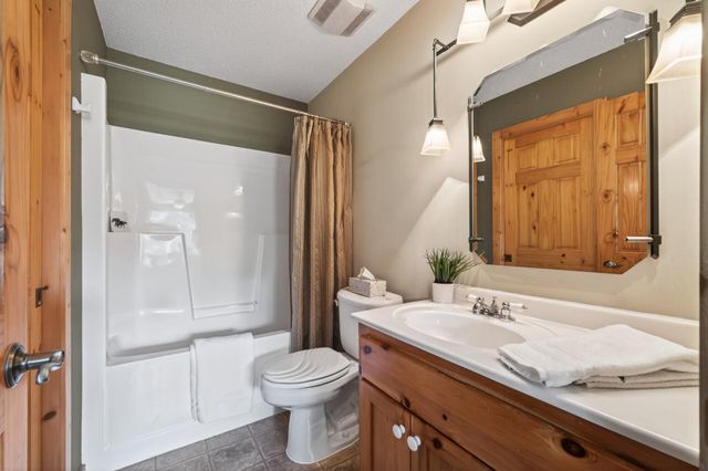 5088 357th Avenue NW, Cambridge, MN 55017
