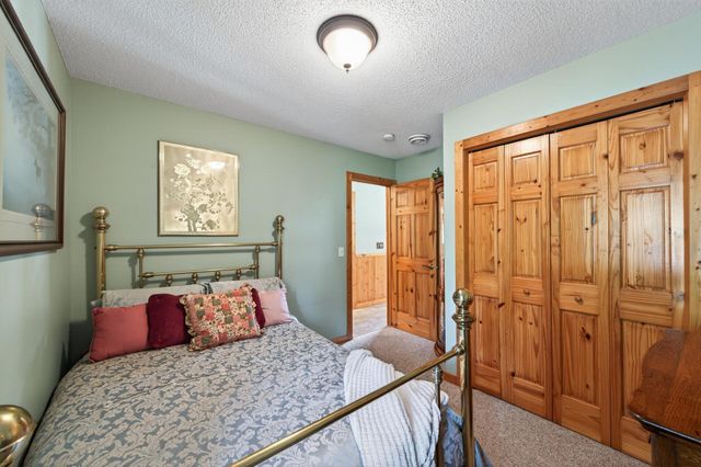 5088 357th Avenue NW, Cambridge, MN 55017