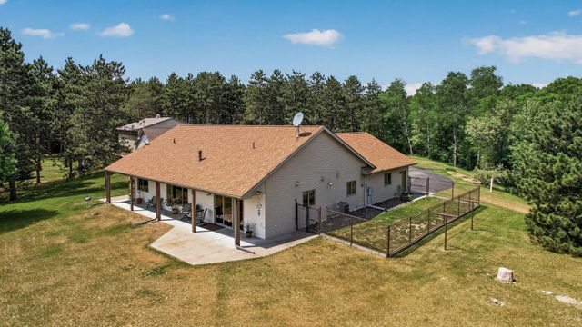 5088 357th Avenue NW, Cambridge, MN 55017