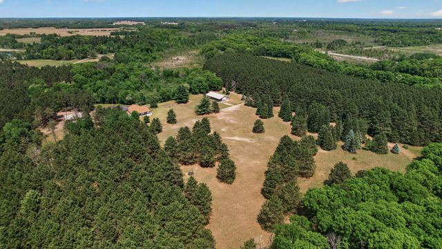 5088 357th Avenue NW, Cambridge, MN 55017