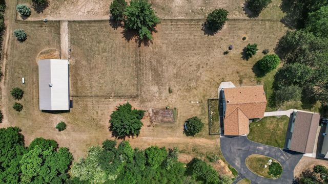 5088 357th Avenue NW, Cambridge, MN 55017