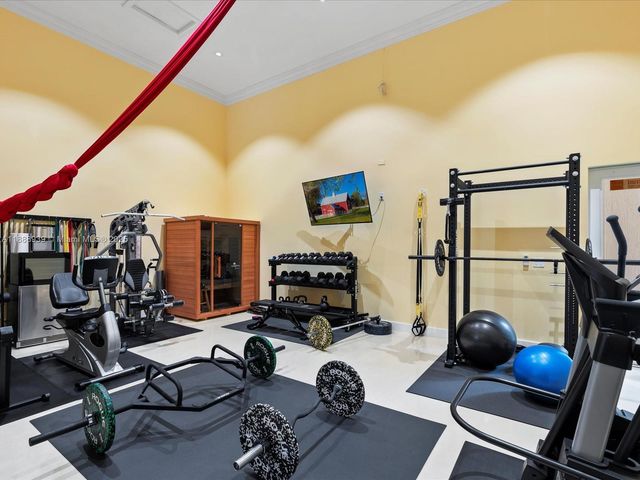 2941 Paddock Ln, Weston, FL 33331