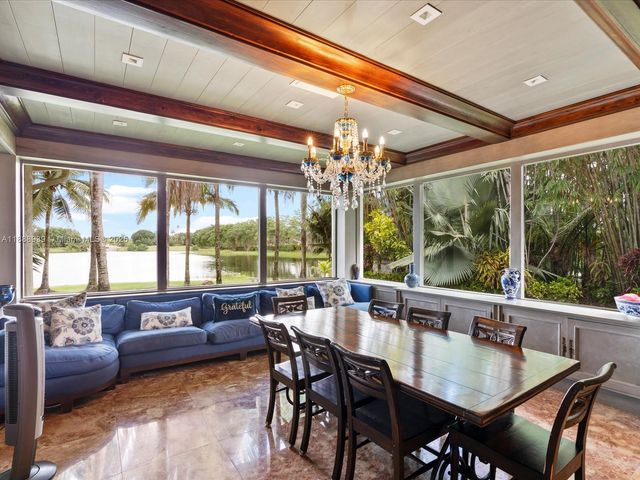 2941 Paddock Ln, Weston, FL 33331