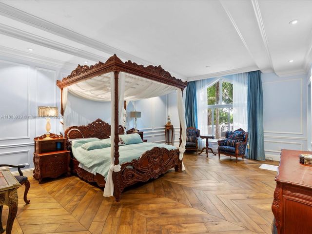 2941 Paddock Ln, Weston, FL 33331