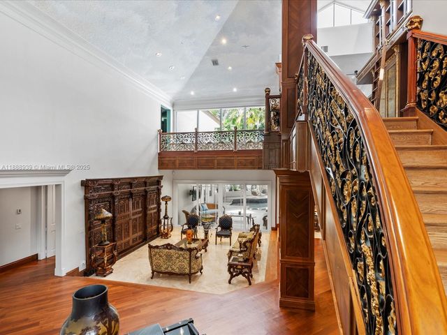 2941 Paddock Ln, Weston, FL 33331