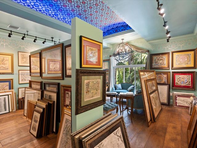 2941 Paddock Ln, Weston, FL 33331