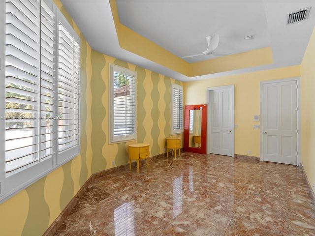 2941 Paddock Ln, Weston, FL 33331