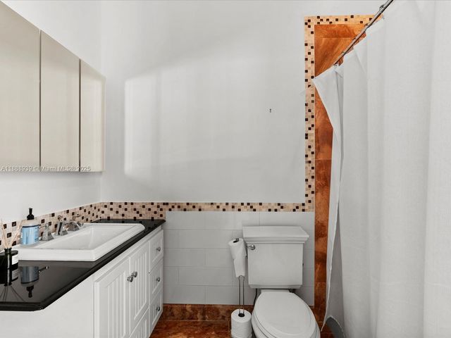 2941 Paddock Ln, Weston, FL 33331