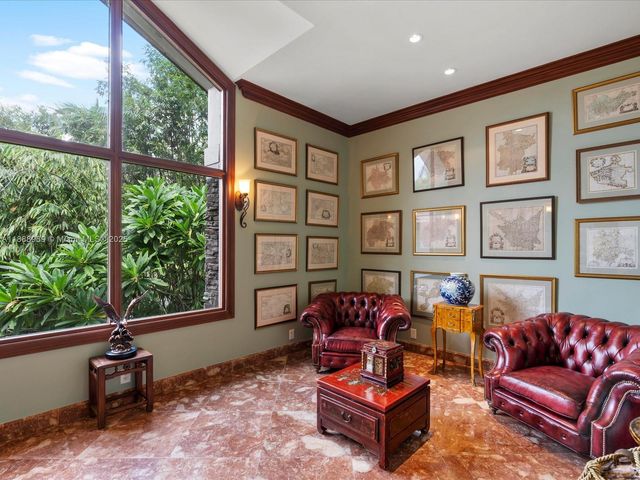 2941 Paddock Ln, Weston, FL 33331